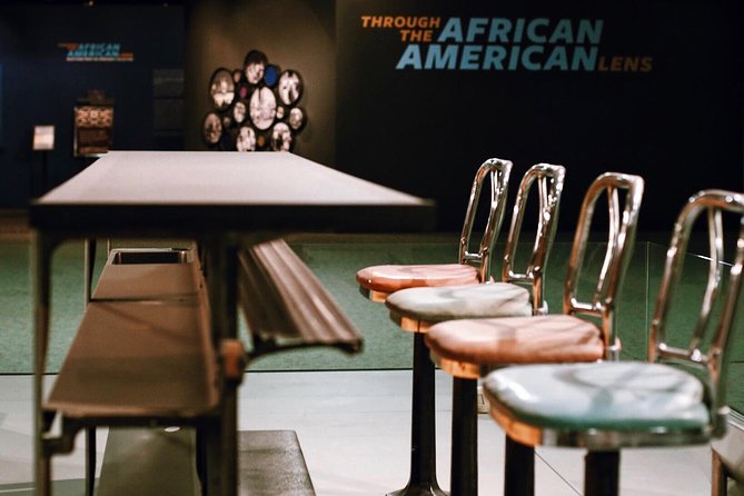 Smithsonian Museum of American History Exclusive Guided Tour - Visitor Experience