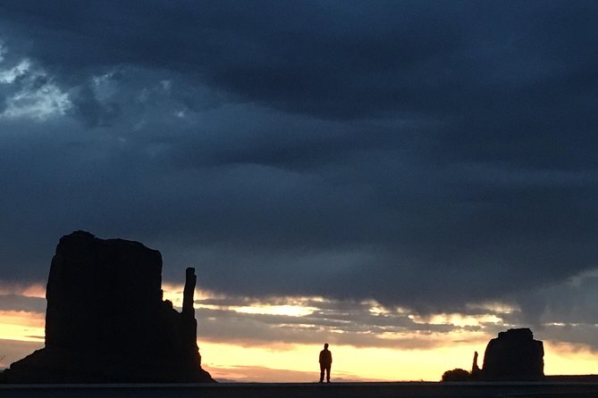 Sunrise Tour of Monument Valley - Unique Photographic Opportunities