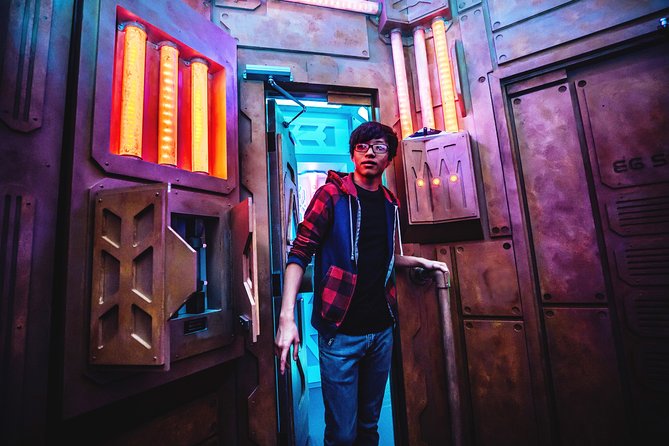 The Escape Game Chicago: Epic 60-Minute Adventures in River North - Expert Staff Guidance and Support