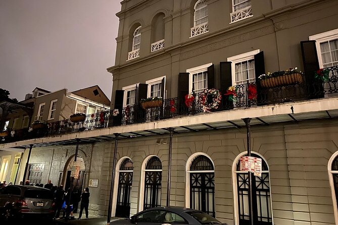 The Ghosts of New Orleans Tour - Historical Crimes and Celebrity Homes