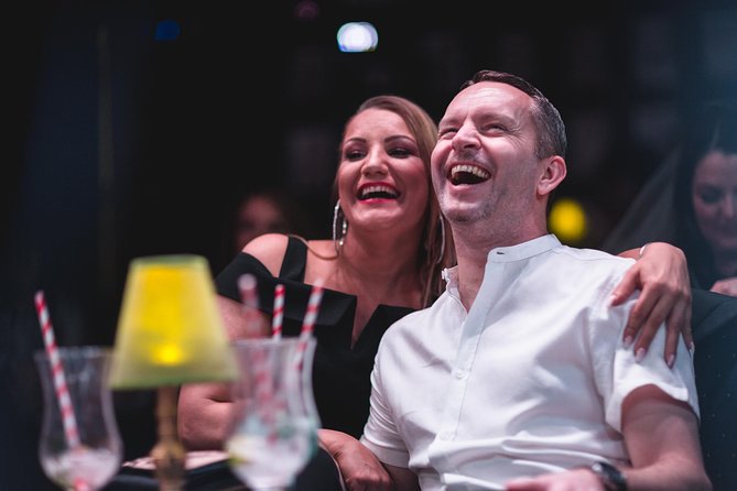 (Thur 7pm) Comedy Magic Show Includes 1x Pizza & 2 Glasses of Prosecco - Show Inclusions