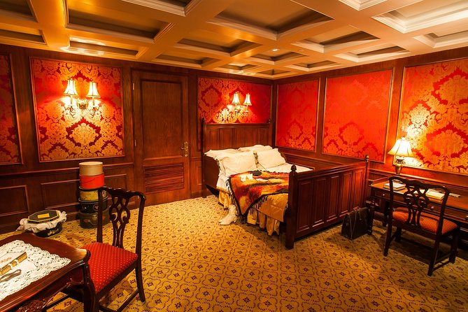 Titanic: The Artifact Exhibition at the Luxor Hotel and Casino - Location and Accessibility