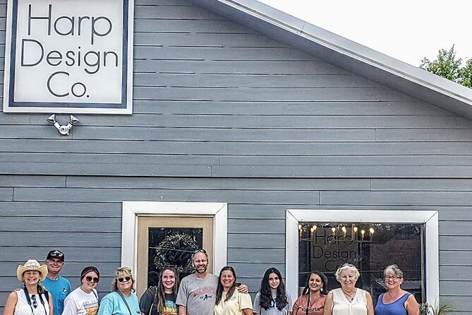 Top Waco Fixer Upper/City Tour: 5 Star, Award Winning, Affordable - Inclusive and Accessible Tour Experience
