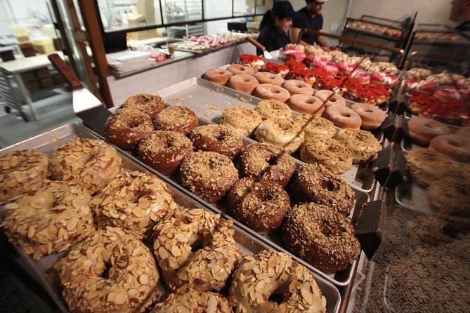 Union Square Donut Adventure and Walking Food Tour - The Role of Knowledgeable Guides