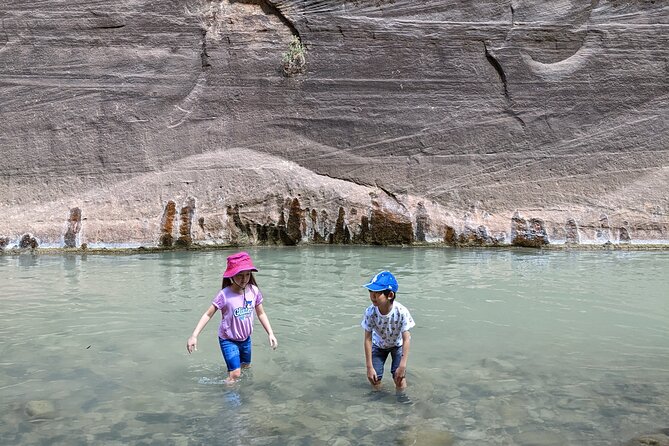 Zion National Park Small Group Tour From Las Vegas - Customer Reviews and Experiences