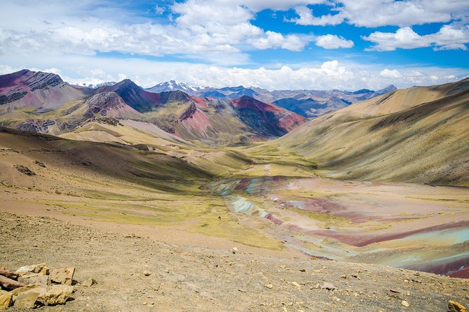 2-Day Machu Picchu and Rainbow Mountain Tour (Small Group or Private) - Accommodation and Meals