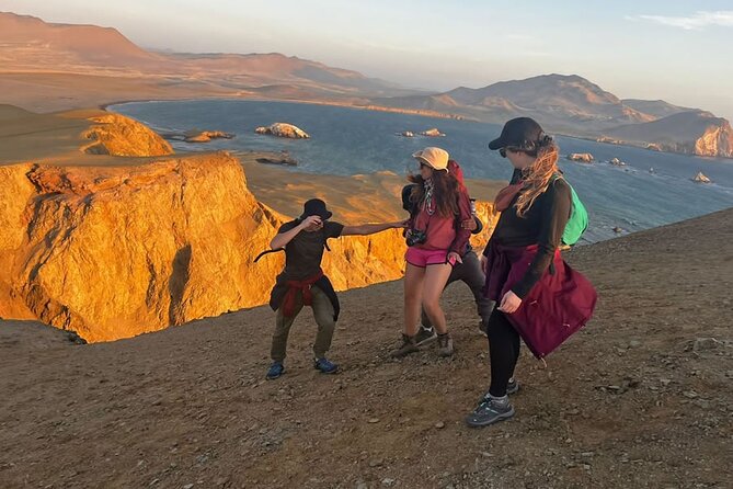 4 Hrs GOLDEN SHADOWS TREK in Paracas National Reserve - Activity Level and Weather Considerations