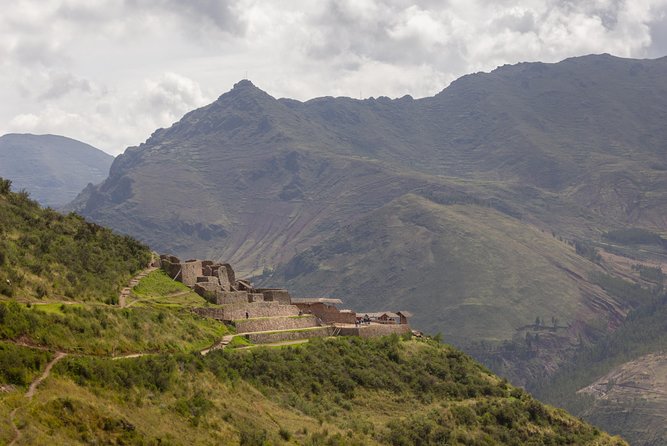 6 Day Best of Peru: Cusco, Machu Picchu and Lake Titicaca Tour - Taking in the Beauty of Lake Titicaca