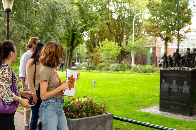 Anne Frank and Jewish Quarter Amsterdam Private Walking Tour - Visiting the Anne Frank House