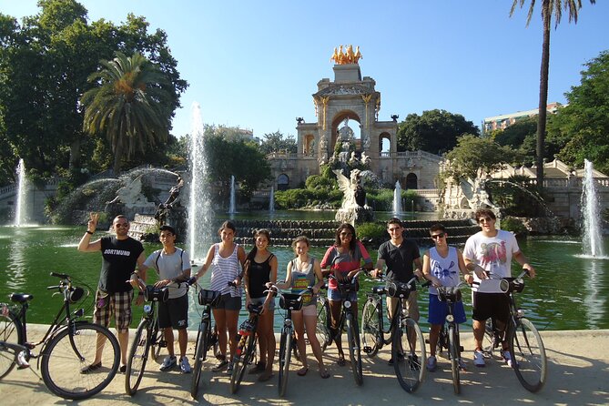 Barcelona City Highlights Bike Tour - Exploring La Sagrada Familia