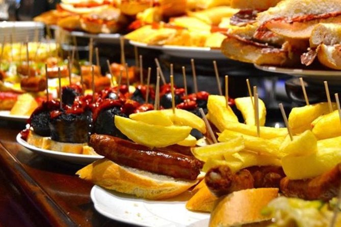 Barcelona Old Town Night Small Group Tour With Tapas & Flamenco - Participant Information