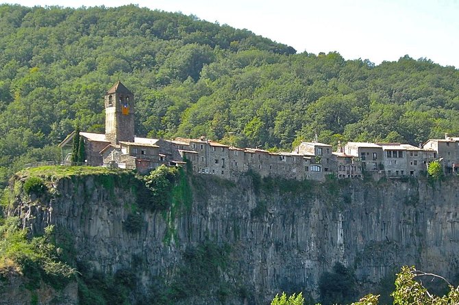 Besalu & 3 Medieval Towns Small Group Tour With Hotel Pick-Up - Exploring Besalú: A Captivating Medieval Town
