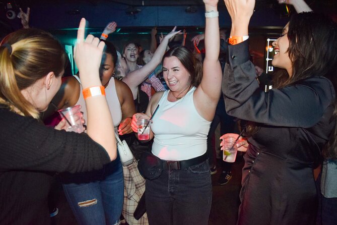 Camden Pub Crawl in London - Making New Friends and Memories