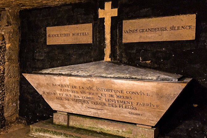 Catacombs of Paris Semi-Private VIP Restricted Access Tour - Special Access to Restricted Areas