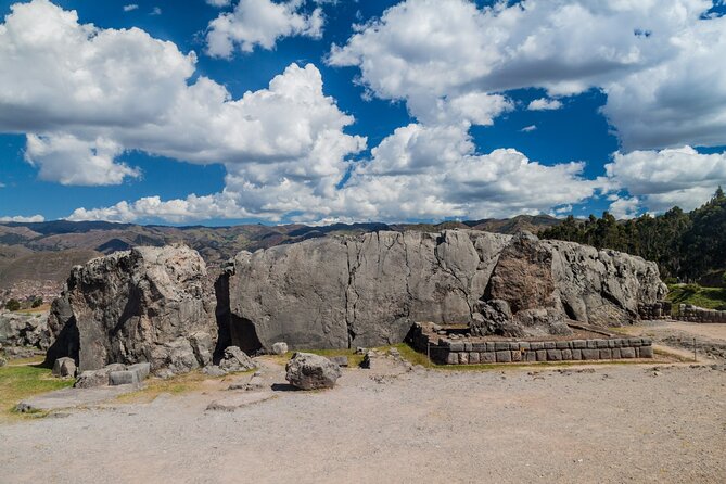 City Tour in Cusco - Visiting the Cusco Cathedral and Qoricancha