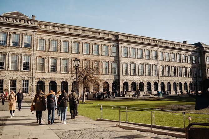 Dublin in a Day: Book of Kells, Guinness, Distillery & Castle - Experiencing the Guinness Storehouse
