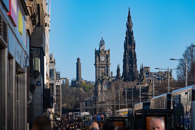 Edinburgh Old Town: Historical Guided Walking Tour - Discovering Hidden Historical Gems