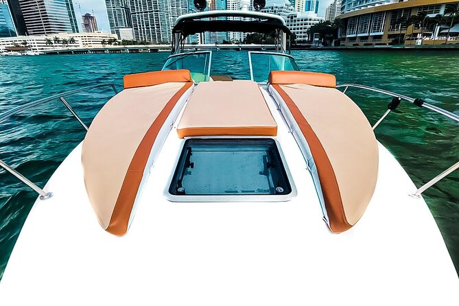 Explore Miami in Style: Private Boat Rental With Captain - Customizable Tour Itineraries