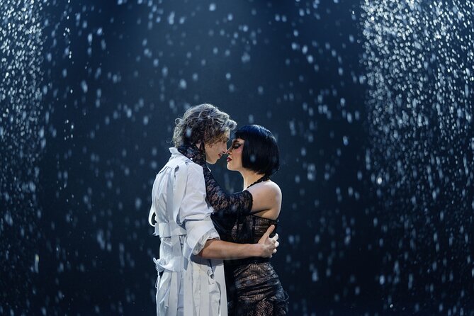 FALLING | IN LOVE Grand Show at Friedrichstadt-Palast Berlin - Visual Highlights and Acrobatics