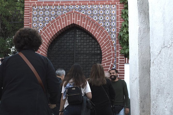 Granadas Hidden Treasures: Albayzin and Sacromonte Walking Tour - Preparing for the Tour: Recommendations and Accessibility