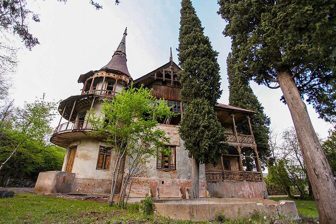 Group Tour: Haghpat, Zarni-Parni Caves, Akhtala, Aramyants Castle, Sanahin - Zarni-Parni Cave Complex