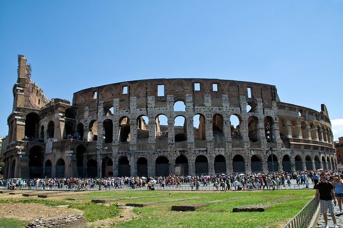 Guided Walking Tour of the Colosseum, Forum, Palatine Hill - Discovering the Roman Forum