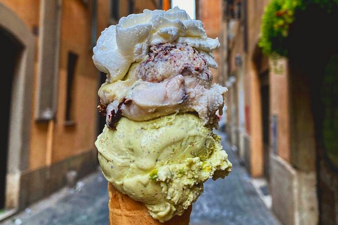 Highlights of Rome Vespa Sidecar Tour in the Afternoon With Gourmet Gelato Stop - Praise for Knowledgeable and Friendly Guides