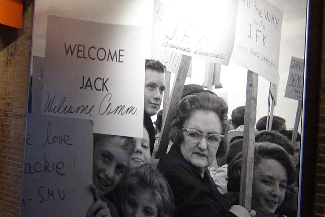 JFK Assassination Tour With Lee Harvey Oswald Rooming House - The Ongoing Debate Around the Assassination