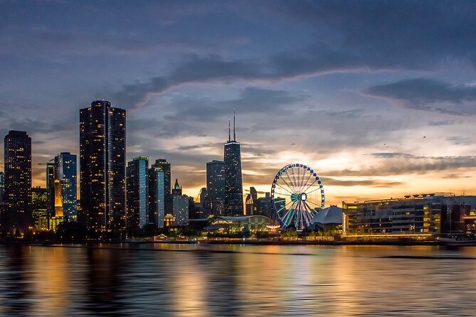 Lake Michigan Sunset Cruise in Chicago - Landmark Sights Along the Cruise