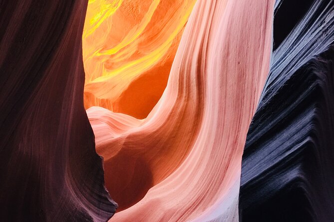 Lower Antelope Canyon Tour - Capturing the Captivating Scenery