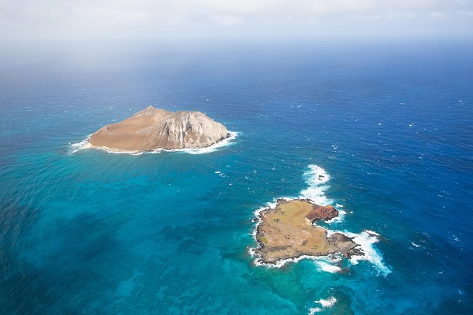 Magnum PI Hughes 500 4-Passenger Doors-Off Helicopters - Breathtaking Aerial Views of Oahu