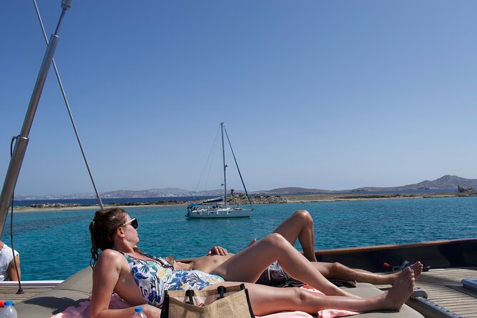 Mykonos Sail Cruise to Rhenia, Guided Tour of Delos, Lunch&Drinks - Group Size and Yacht Capacity