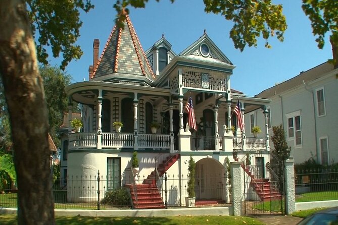 New Orleans City and Cemetery Bus Tour - Booking and Confirmation