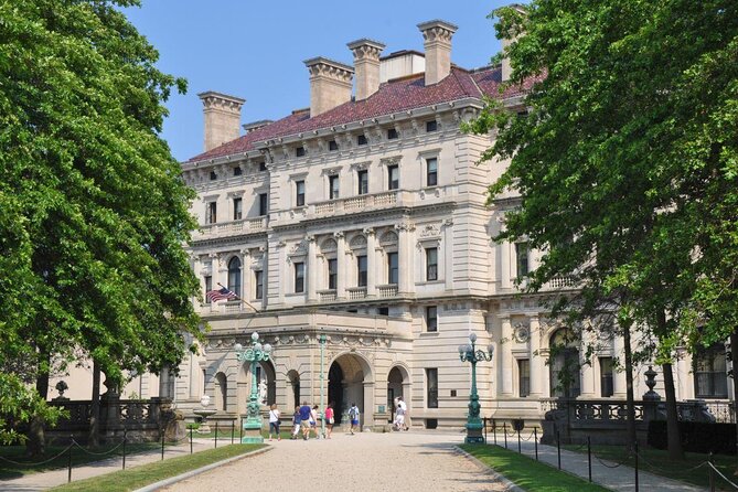 Newport Gilded Age Mansions Trolley Tour With Breakers Admission - Traveler Praise and Recommendations