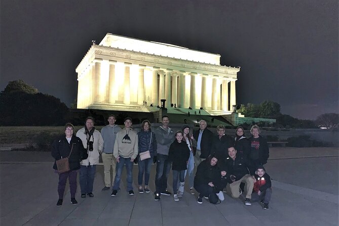 Night Monuments Tour With 8 Stops and Admission Ticket Upgrades - Lincoln Memorial Photo Stop