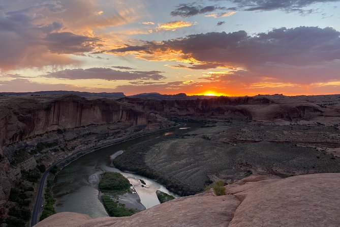 Off-Road Private Jeep Adventure in Moab Utah - Exploring Moabs Rugged Terrain