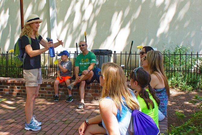 Old City Philadelphia History Tour With Washington Tent Show - Walking Through One of the Oldest Residential Streets