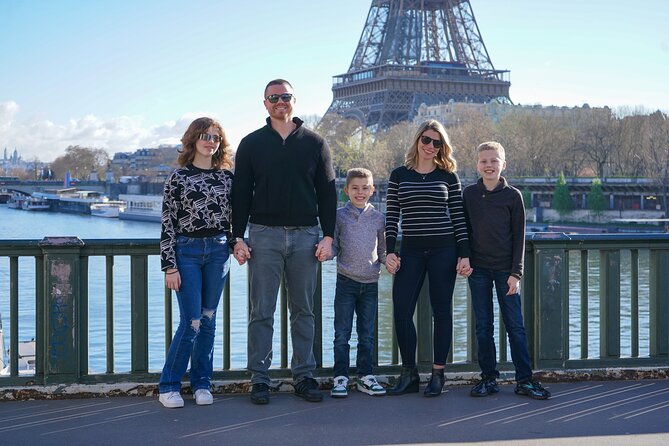 Photo Session in Paris - Photographer at the Eiffel Tower - Meeting Point and Transportation