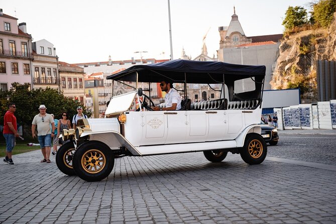 Private Vintage City Tour in a Ford T Electric - Meeting and Pickup Logistics