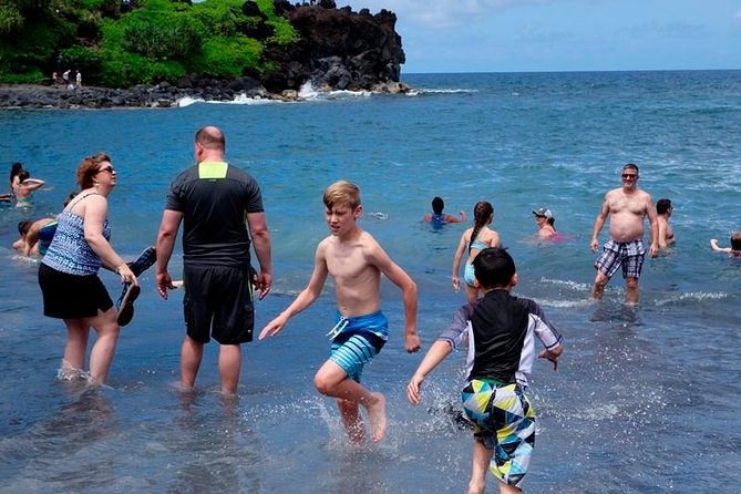 Road to Hana in Mercedes Van: Waterfalls and Black Sand Beach - Exploring the Road to Hana