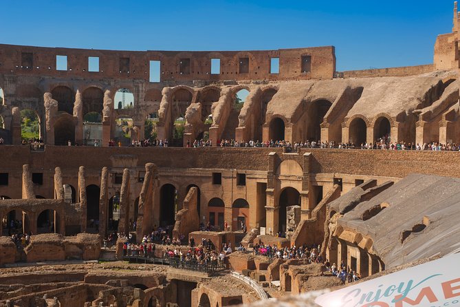 Rome: Colosseum, Forum, and Palatine Hill Tour - Exploring the Colosseum