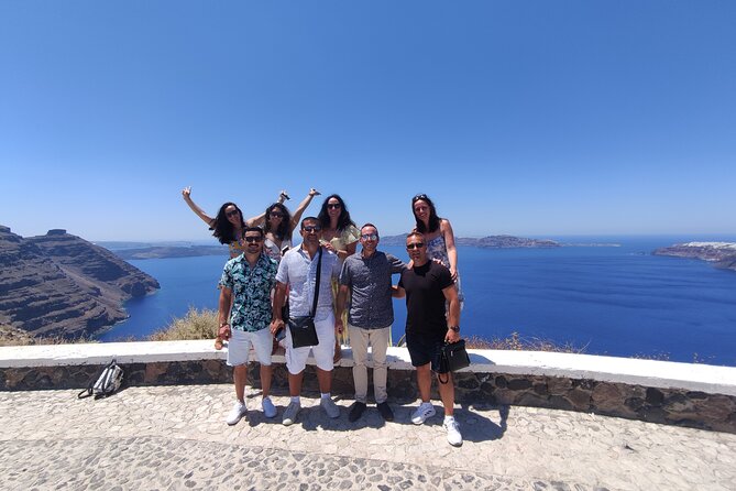 Santorini Private Sightseeing Tour - Discovering the Medieval Village of Pyrgos