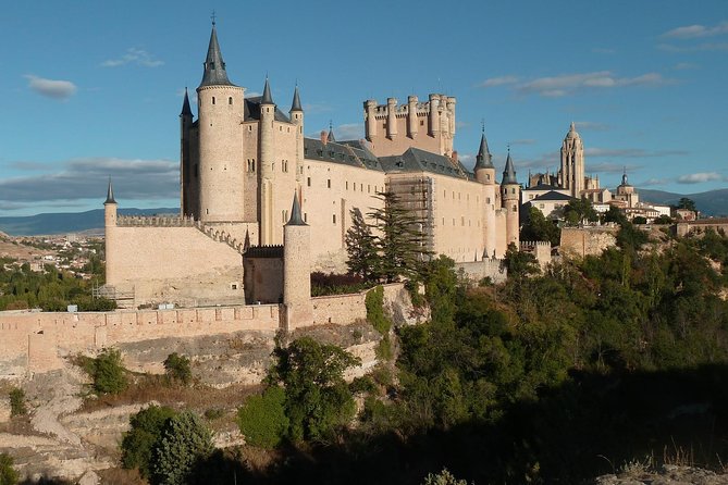 Segovia & Toledo Tour With Alcazar Ticket and Optional Cathedral - Discovering Toledos Multicultural Heritage