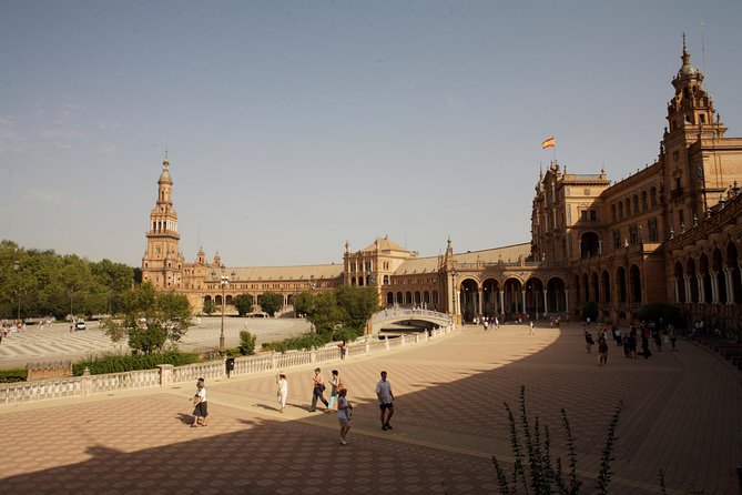 Seville Private Walking Tour With Alcazar & Cathedral Tickets - Plaza De España