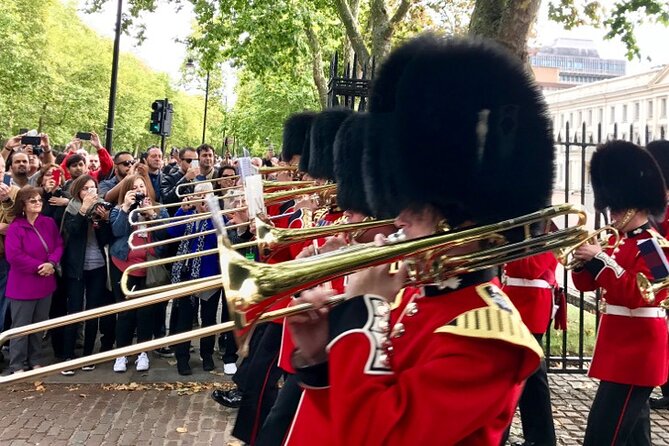 Skip the Line Tower of London & Westminster Tour and River Cruise - Delving Into the Tower of London