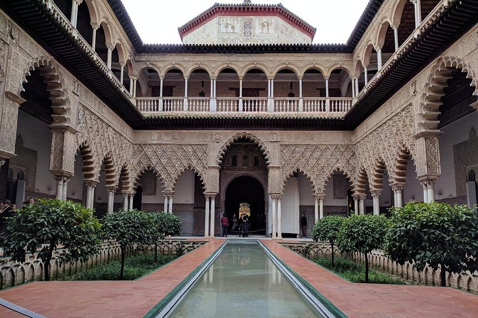 Small-Group Alcazar of Seville Guided Tour With Entry Ticket - Uncovering the Architectural Wonders