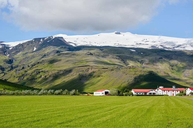 South Coast Waterfalls, Black Beach and Glacier Adventure Tour - Participant Requirements