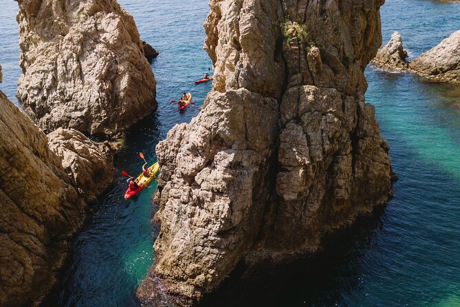 Tossa De Mar: Kayak & Snorkel Tour With Paella From Barcelona - Capturing Unforgettable Memories With Tour Highlights