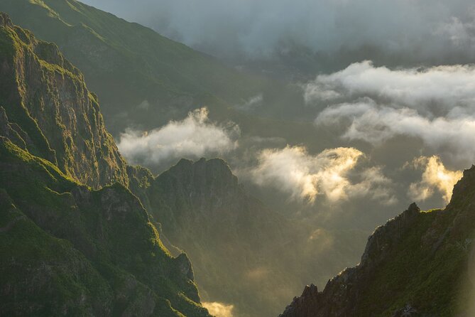 Transfer Sunrise Self-Guided Hike Pico Do Arieiro to Pico Ruivo - Flexibility and Communication