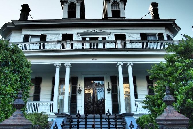 Walking Tour in New Orleans Garden District - Suitability and Local Insights